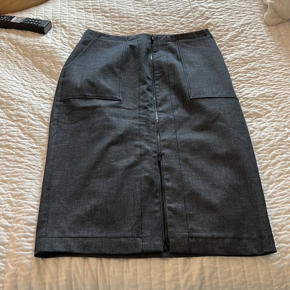 Women’s Halogen size 6 skirt